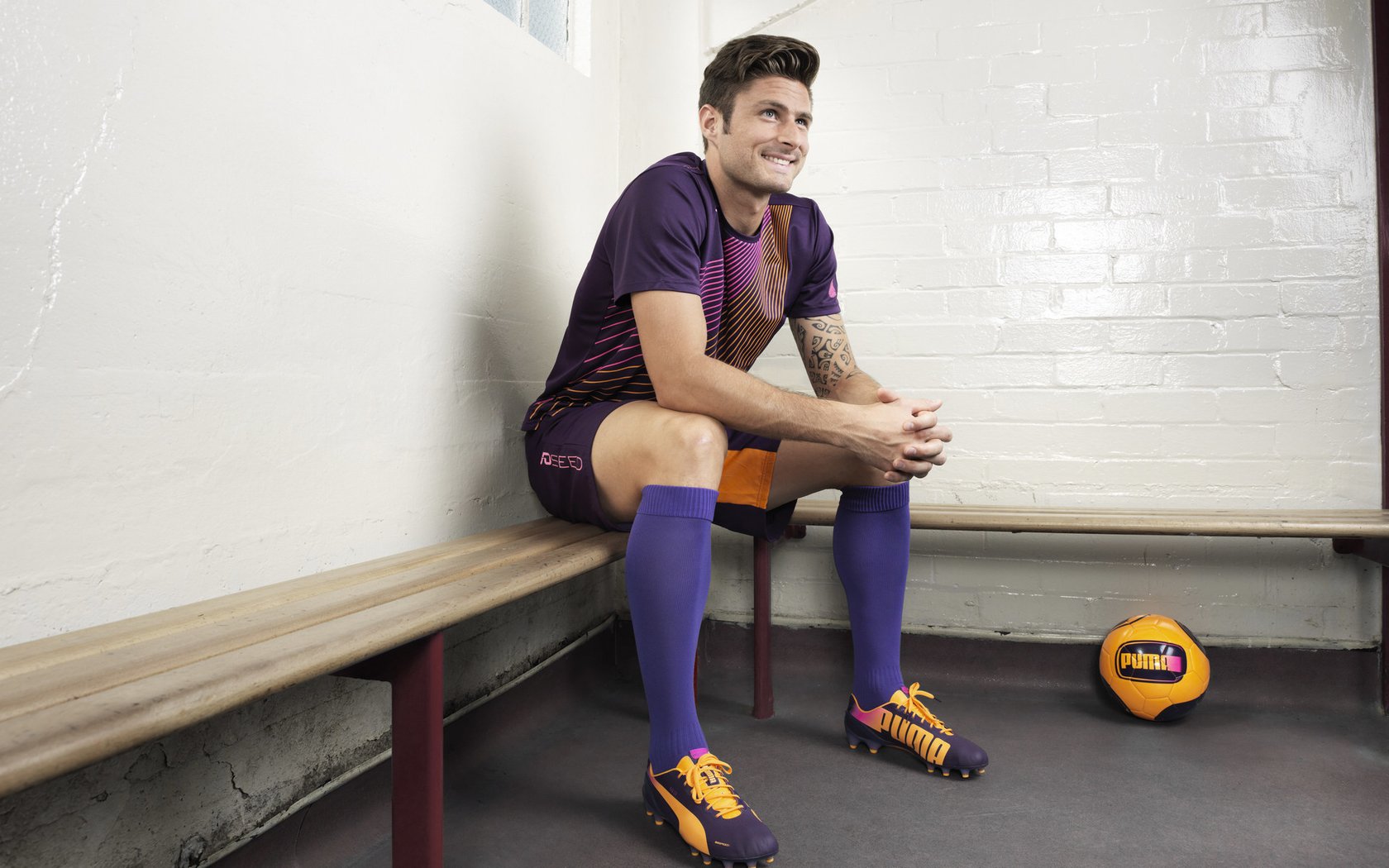 英超球队高频对抗下的情绪干预训练体系建设分析