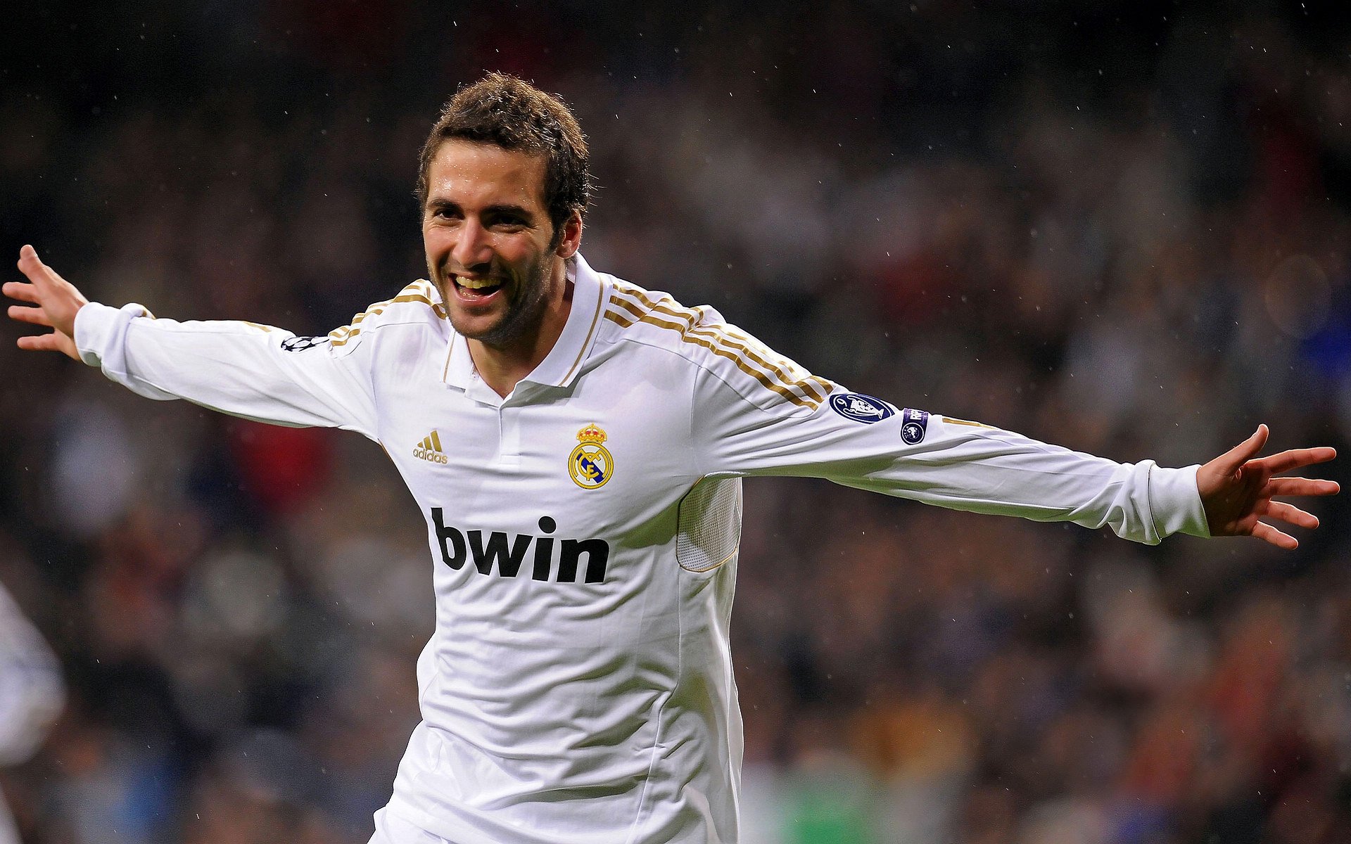 陈佳稳跳发挥摘金一跃